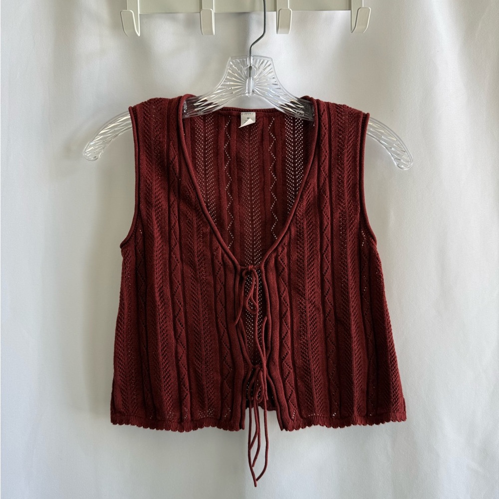 Old Navy Women's Knit Tie-Front Crop Vest - Burnt Red